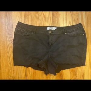Torrid Plus size women jean shorts